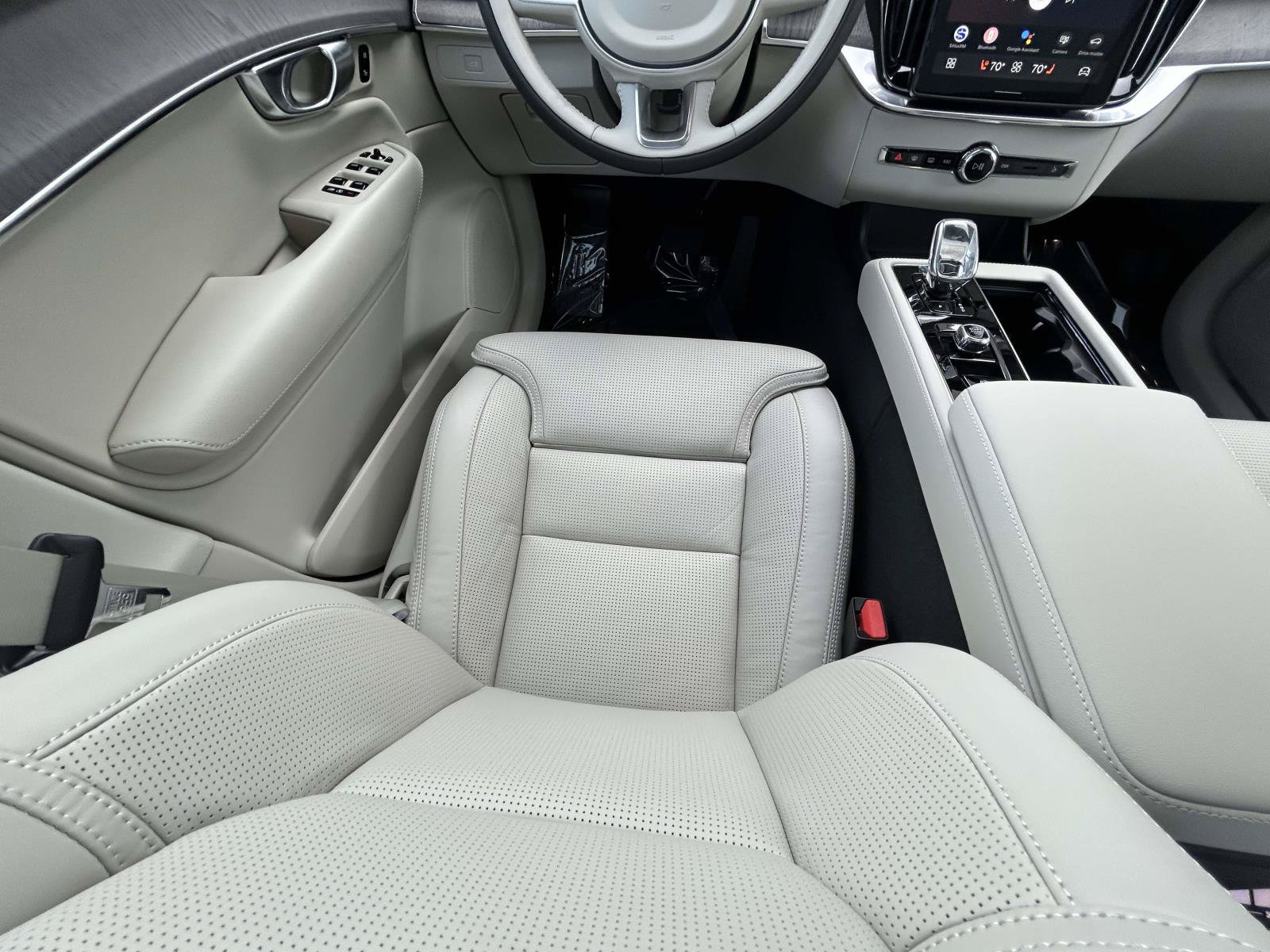 New 2026 Volvo XC90 B6 Ultra w/ Protection Package Premier AWD/4WD image 15