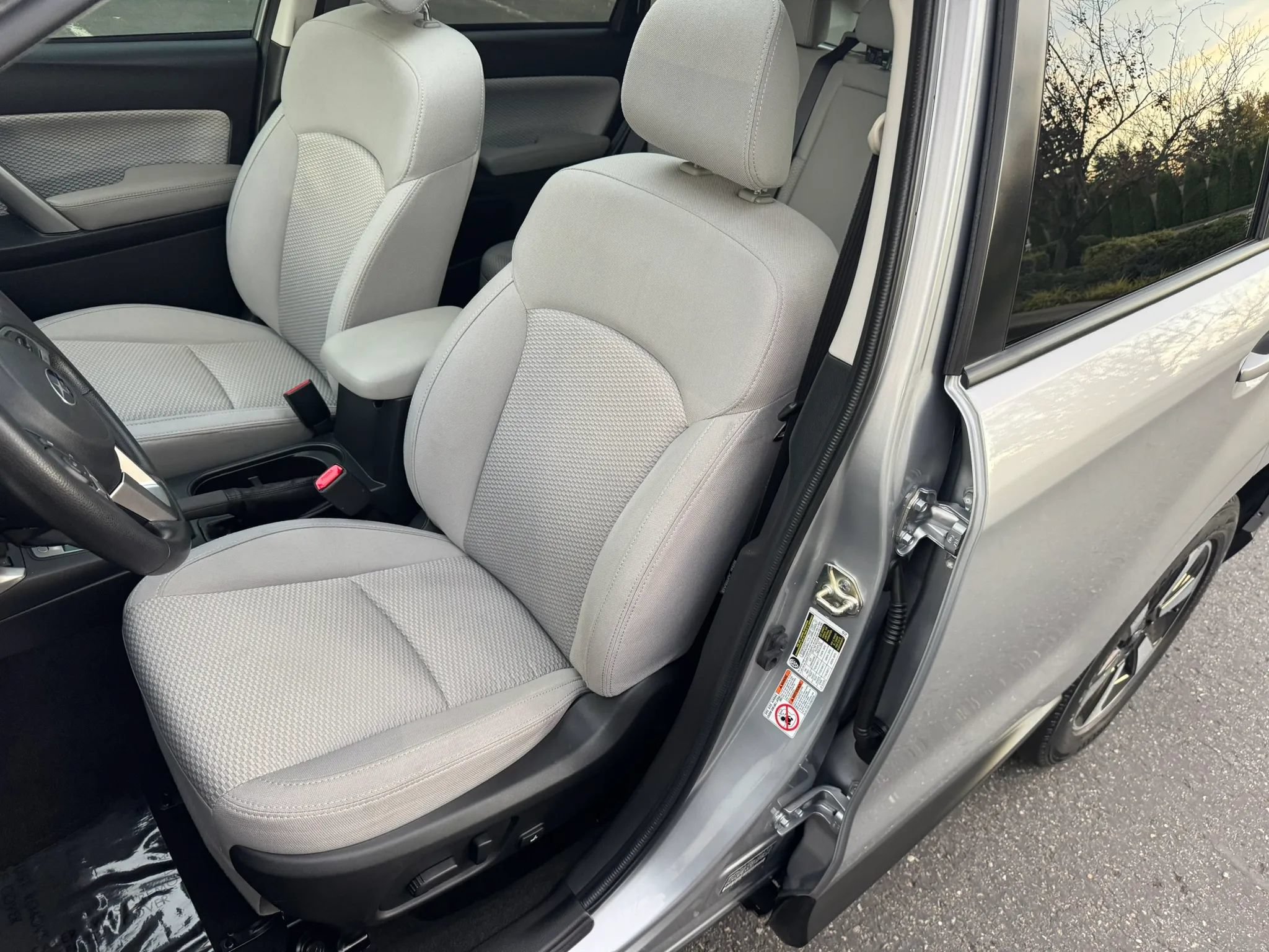Used 2018 Subaru Forester 2.5i Premium AWD/4WD image 21