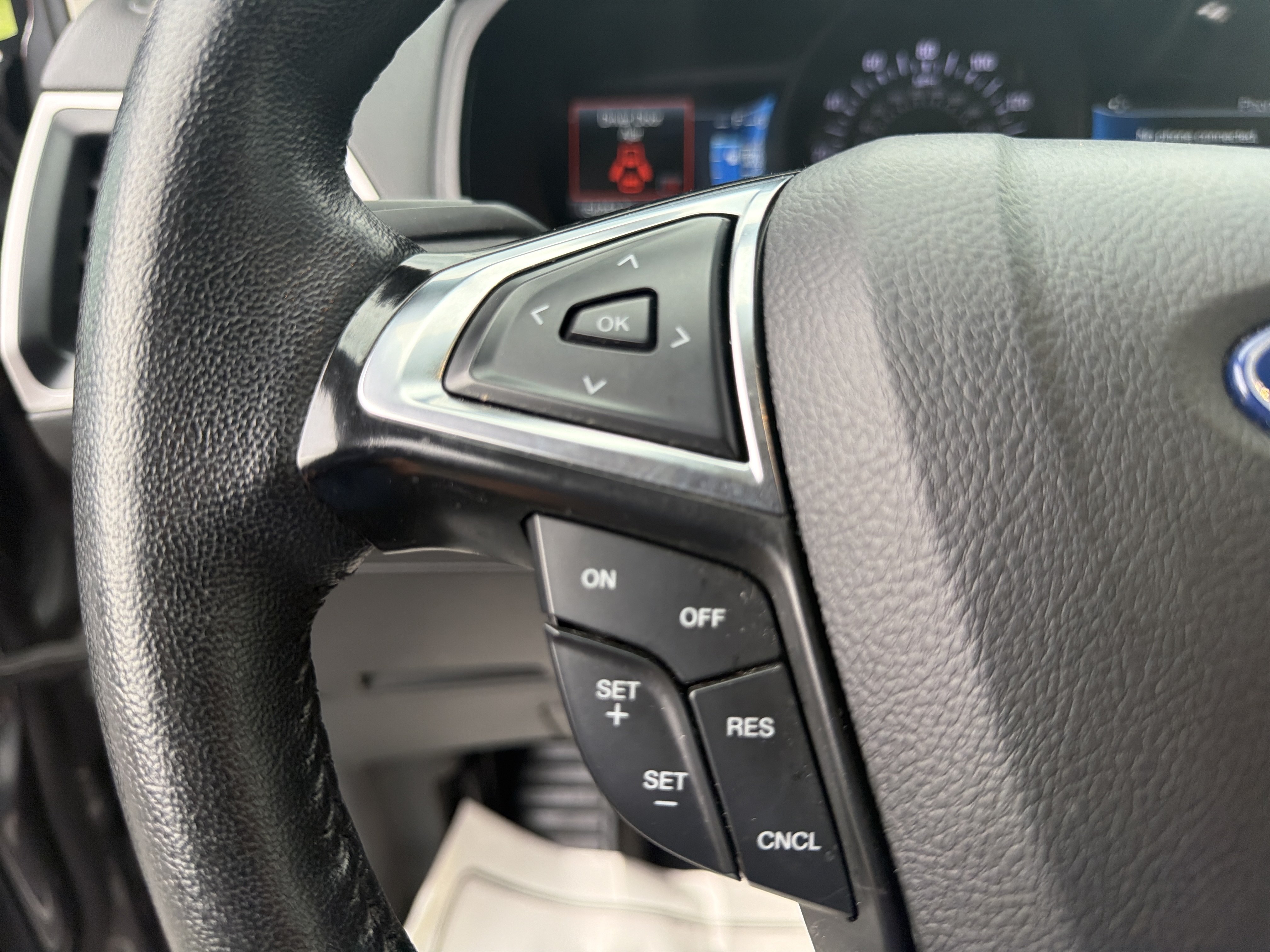 Used 2024 Ford Edge SEL AWD/4WD image 18