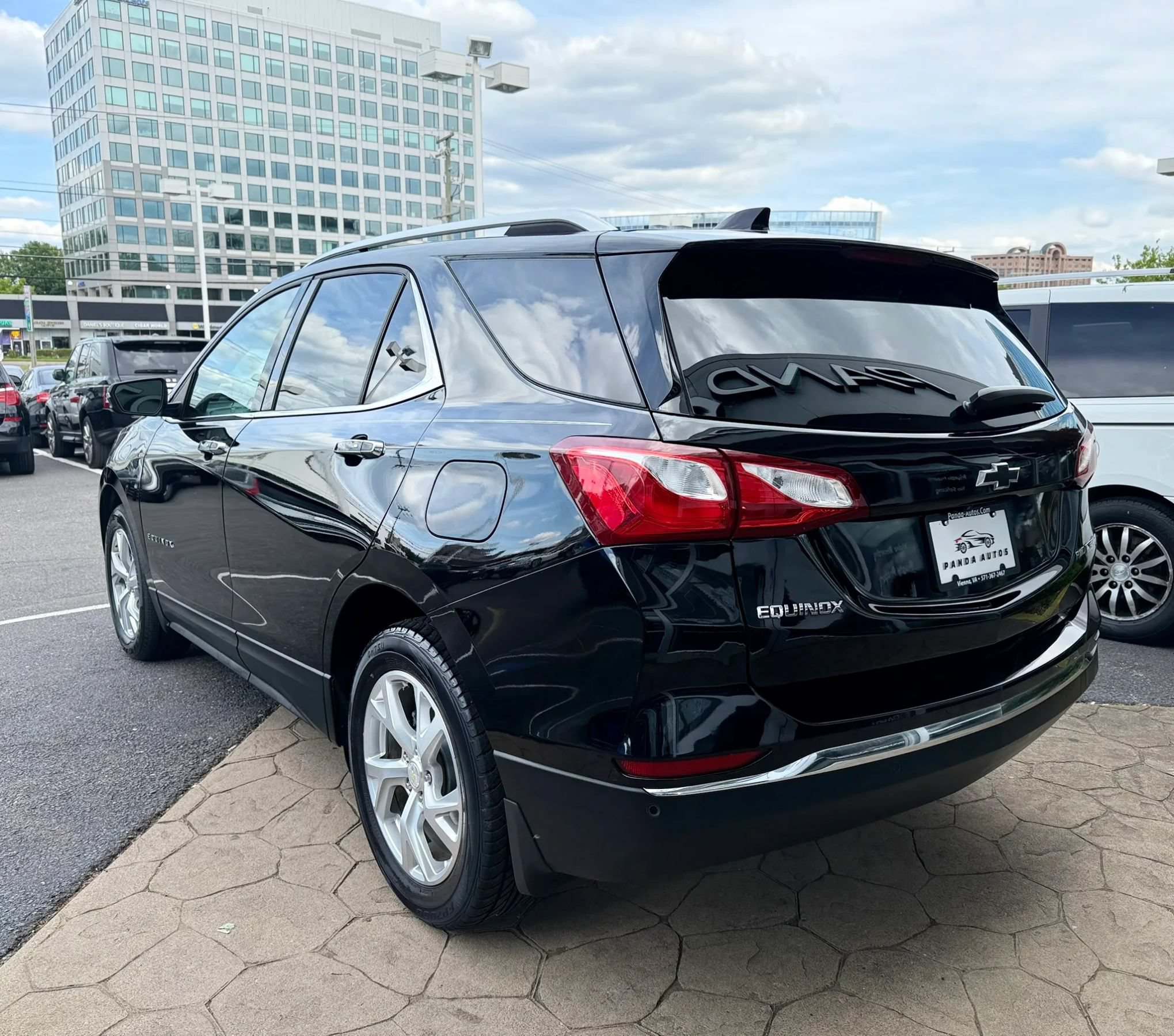 Used 2018 Chevrolet Equinox Premier AWD/4WD image 5