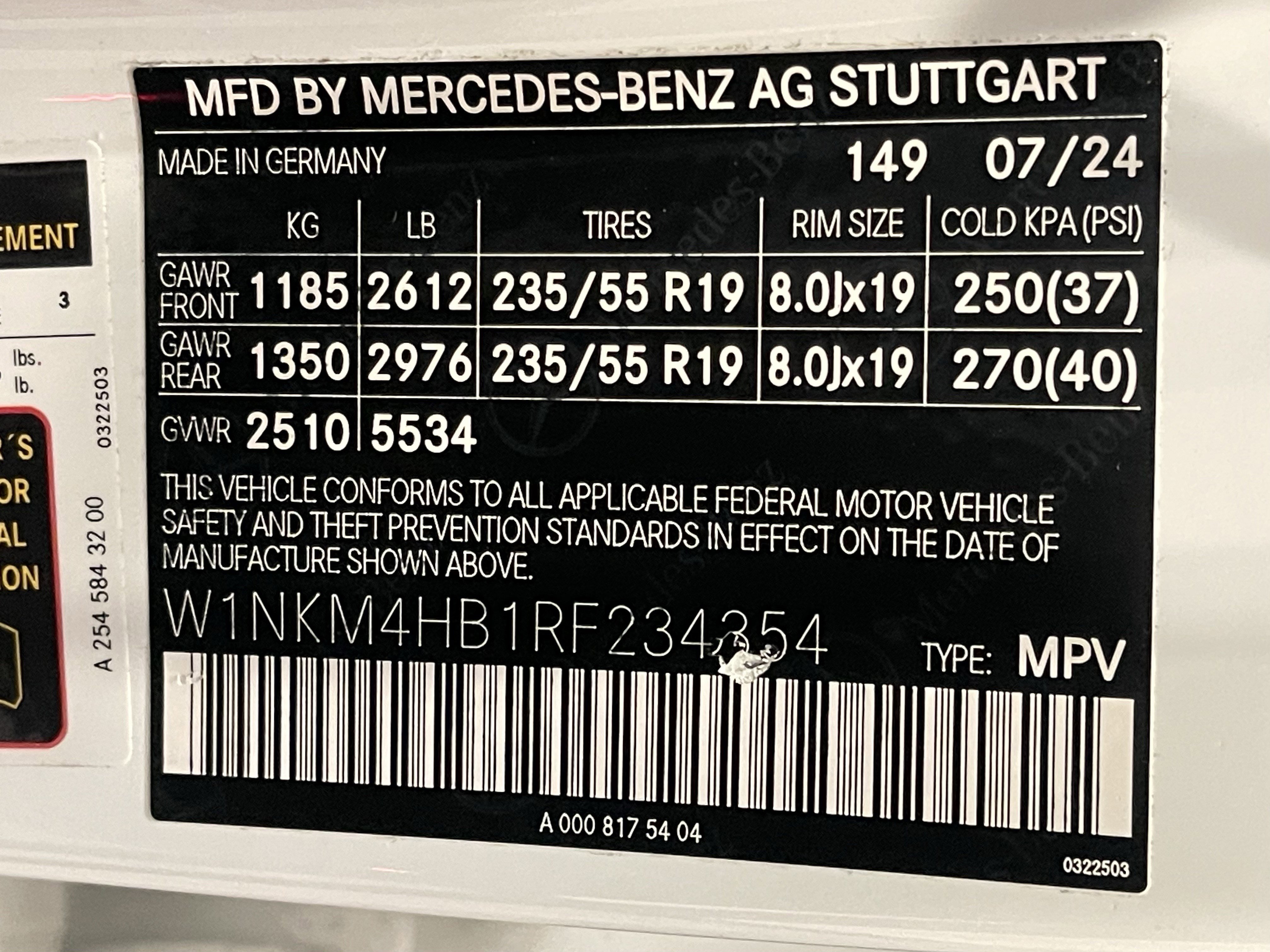 Used 2024 Mercedes-Benz GLC 300 4MATIC image 25