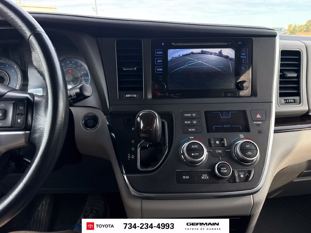 Used 2017 Toyota Sienna XLE w/ XLE Navigation Package AWD/4WD image 20