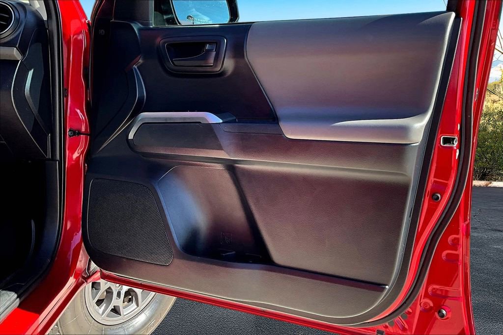 Used 2018 Toyota Tacoma SR5 RWD image 24