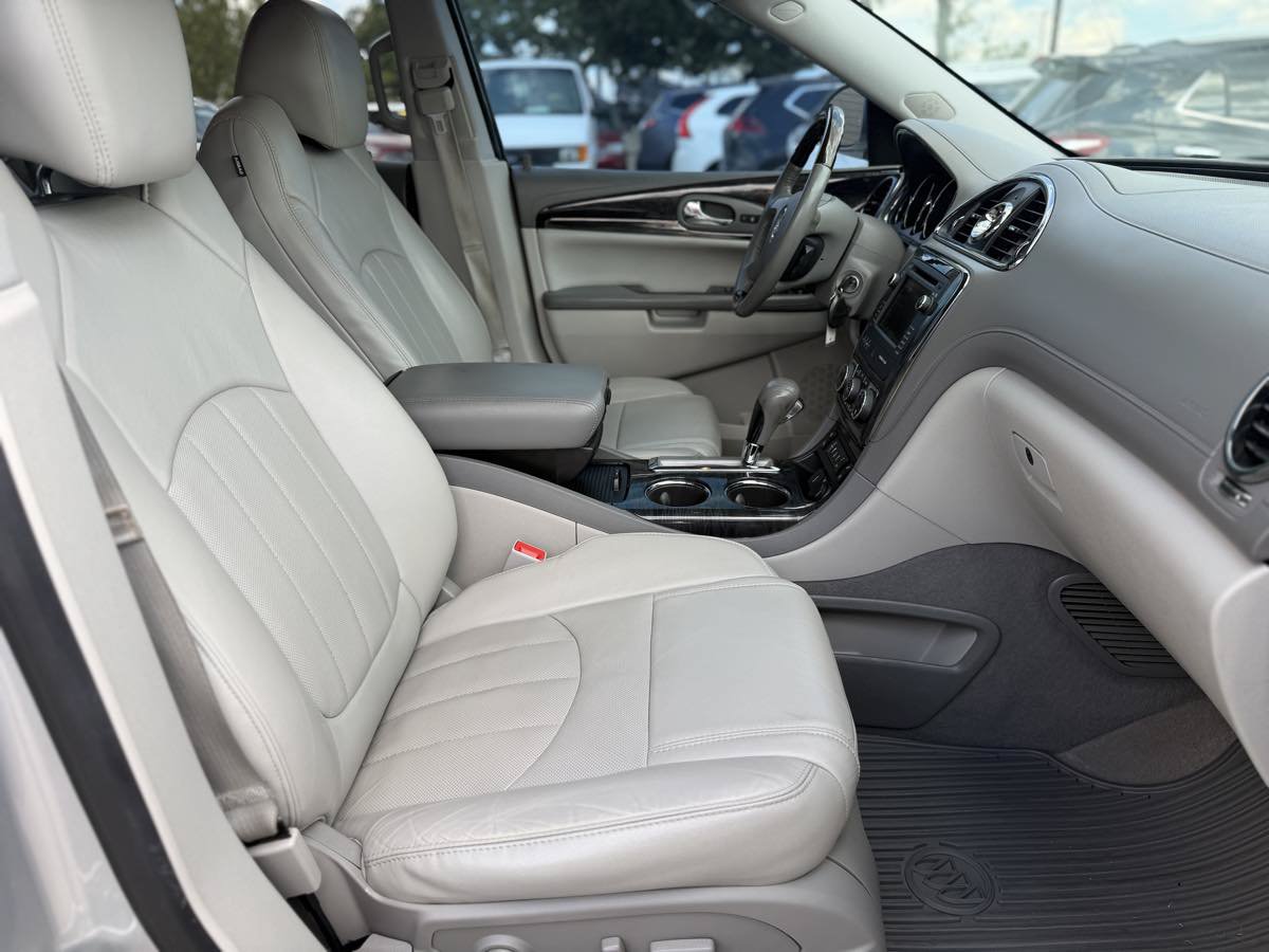Used 2015 Buick Enclave Leather FWD image 13