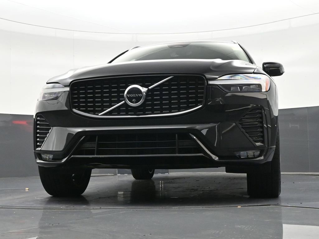 Used 2024 Volvo XC60 B5 Plus image 31