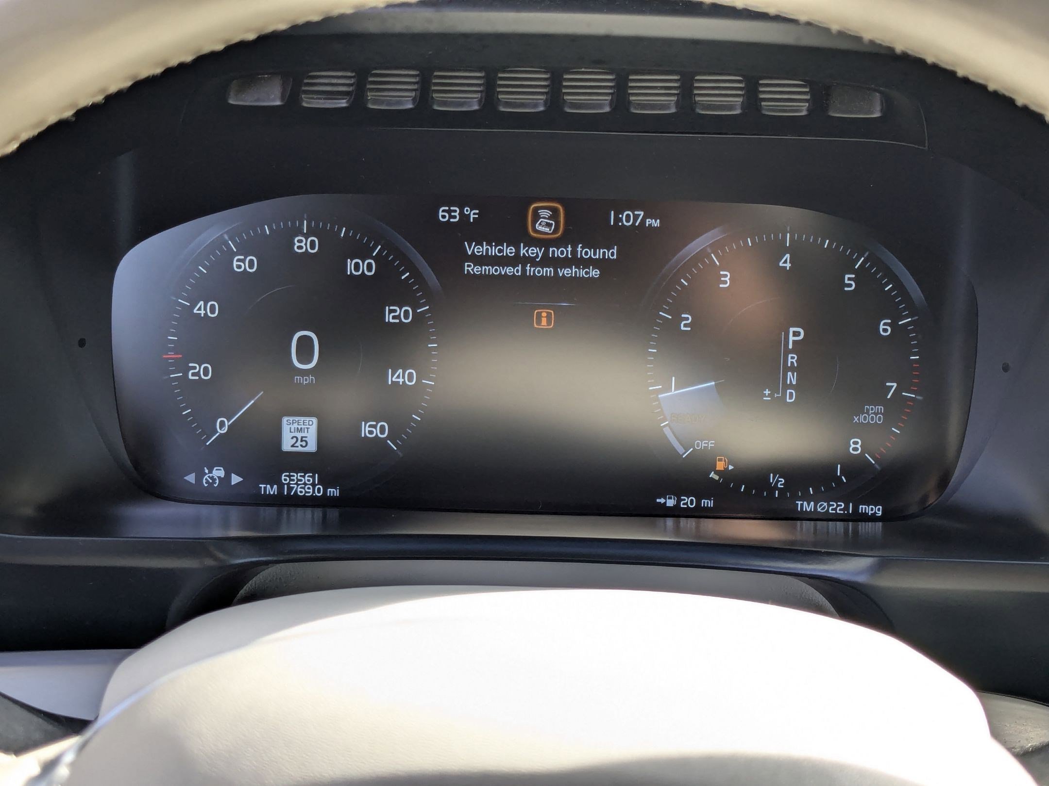 Used 2016 Volvo XC90 T5 Momentum image 20