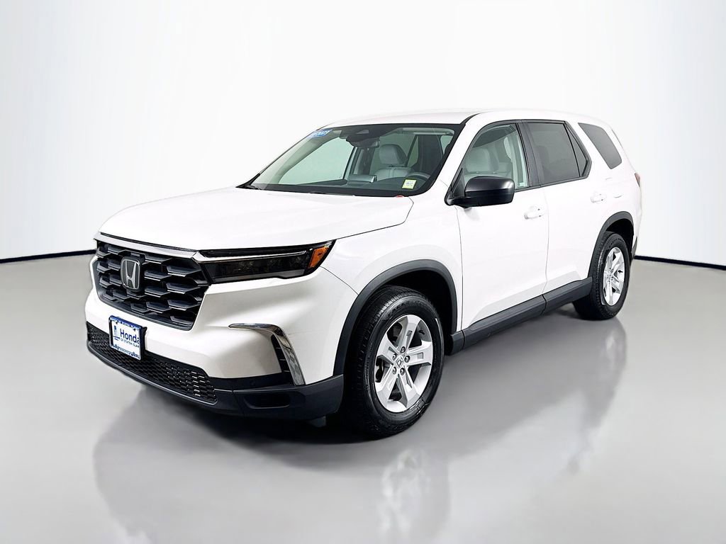 Certified 2023 Honda Pilot LX image 3