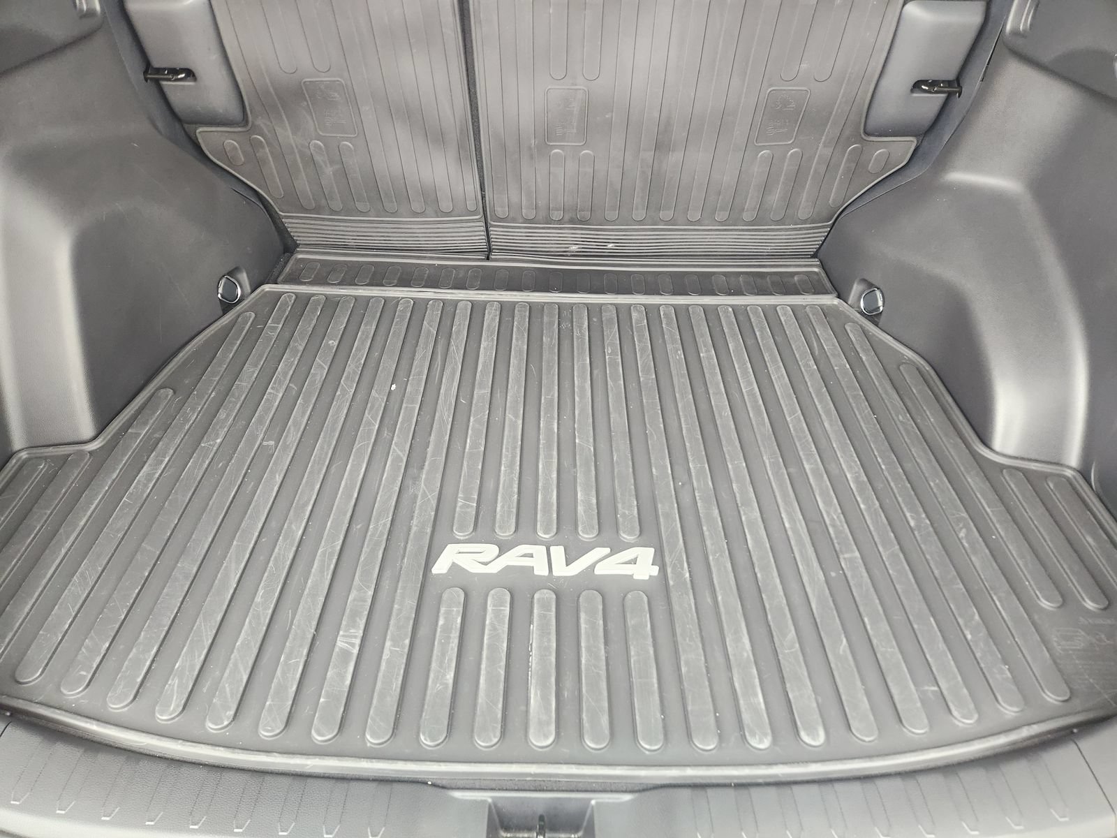 Used 2023 Toyota RAV4 XSE AWD/4WD image 36