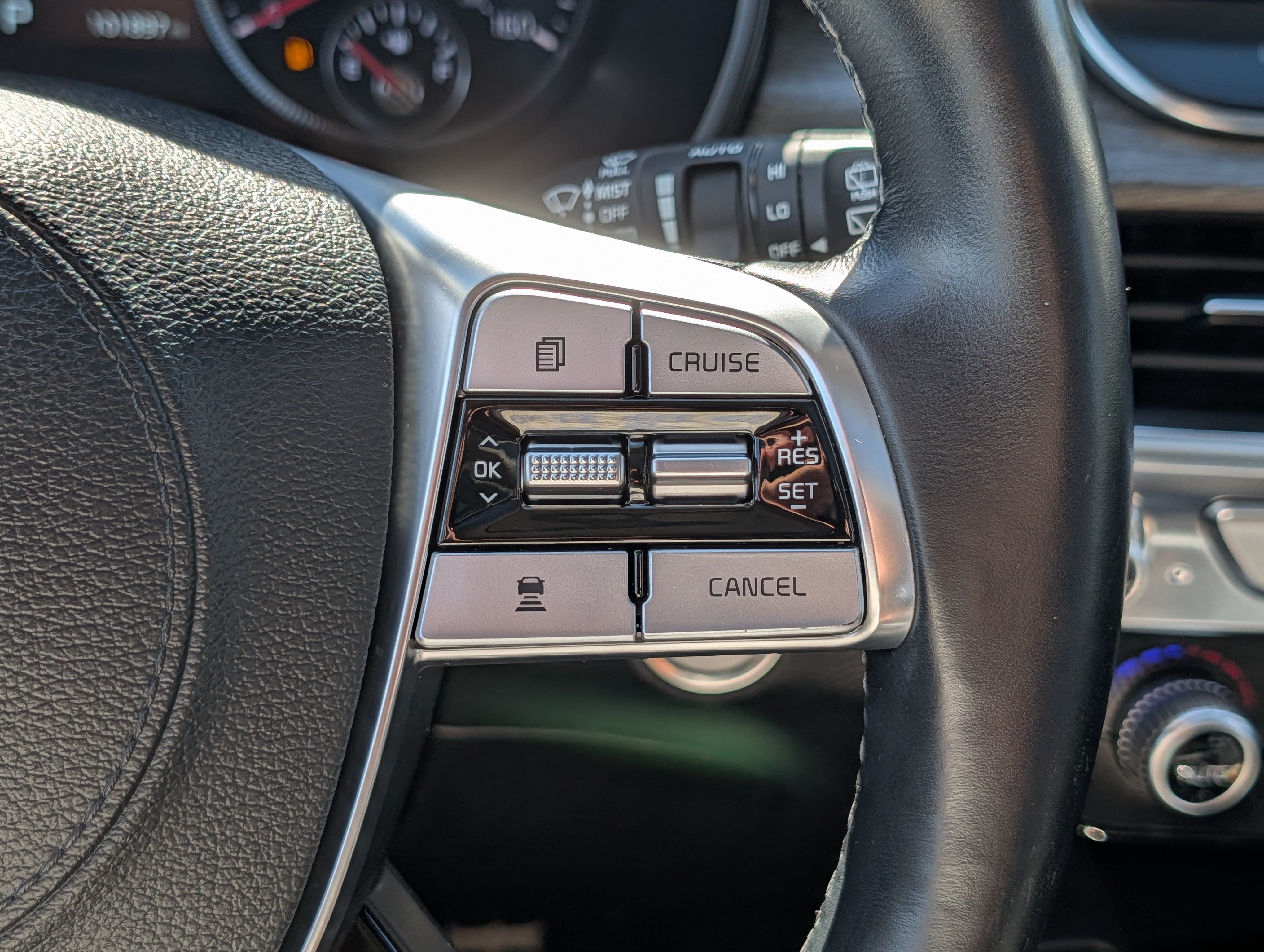 Used 2020 Kia Telluride SX w/ SX Prestige Package AWD/4WD image 30