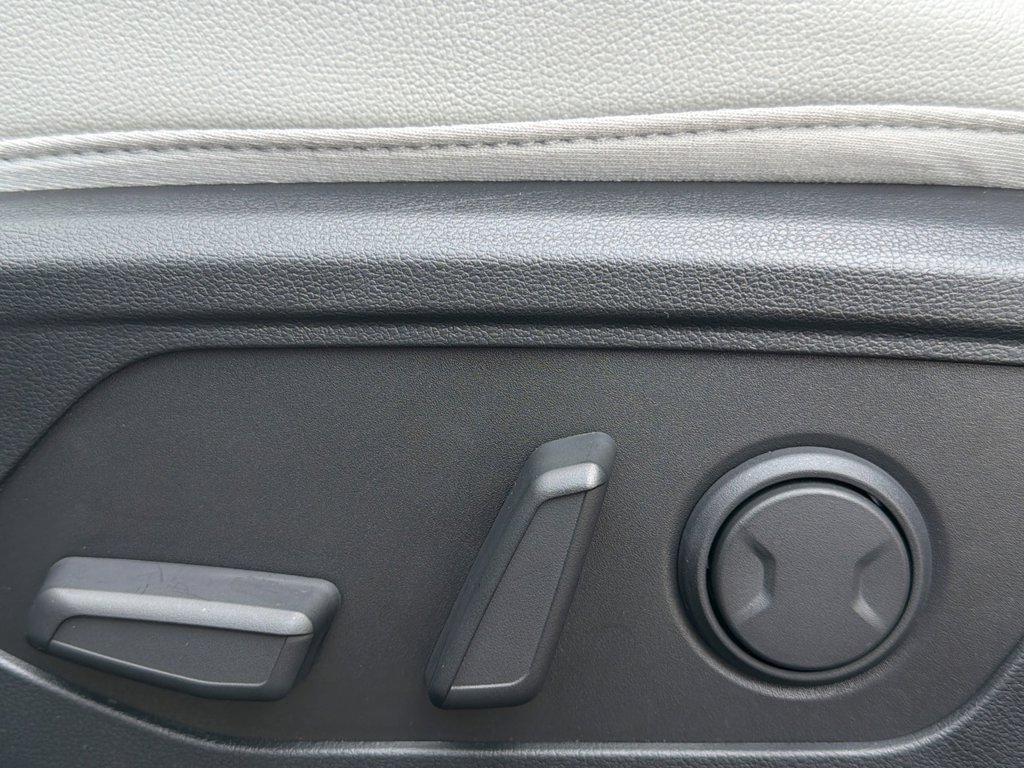 Certified 2025 Hyundai Santa Cruz SEL AWD/4WD image 18
