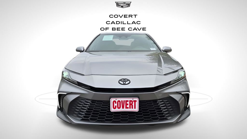 Used 2025 Toyota Camry SE w/ Convenience Package image 2