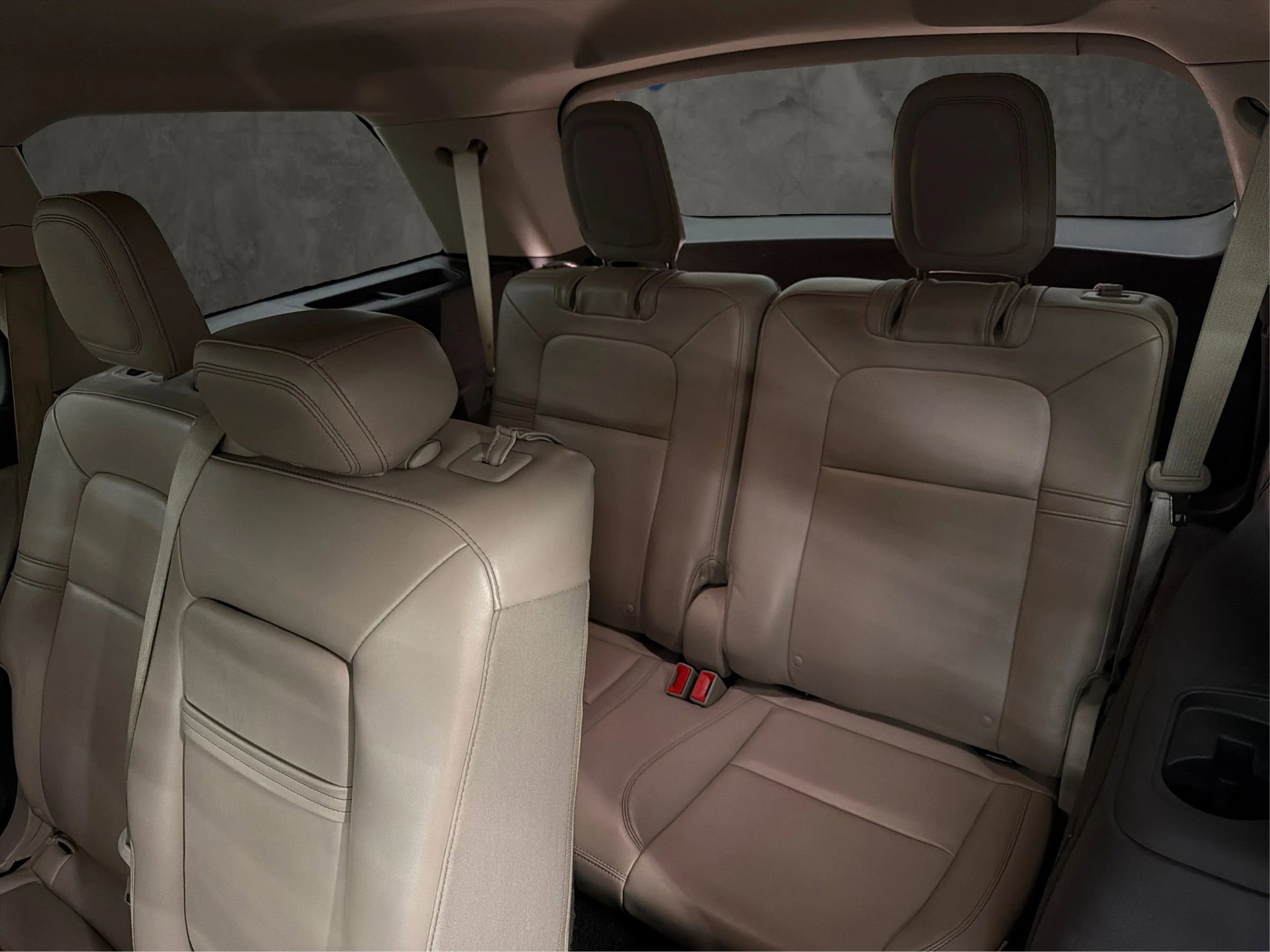 Used 2021 Lincoln Aviator AWD w/ Elements Package image 30