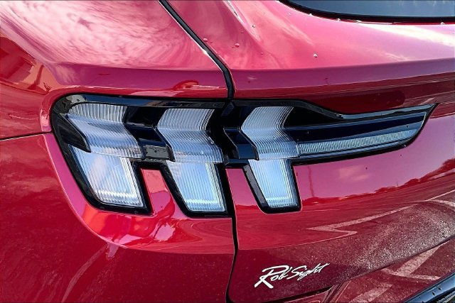 Used 2021 Ford Mustang Mach-E Premium AWD/4WD image 23