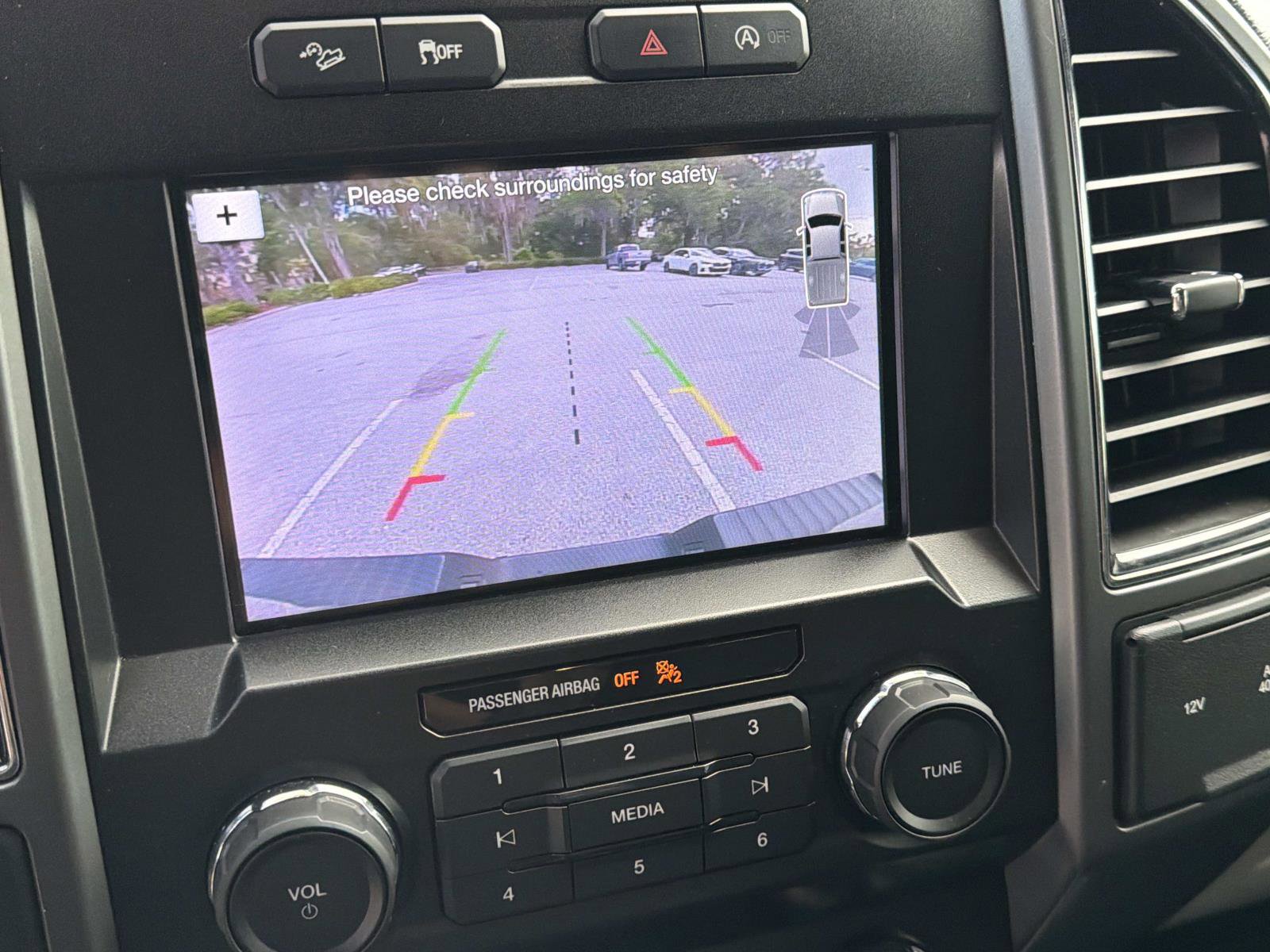 Used 2019 Ford F150 XLT w/ Equipment Group 302A Luxury AWD/4WD image 25