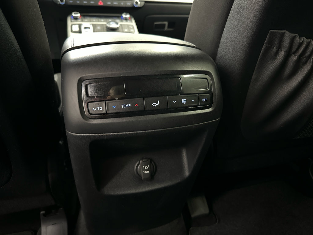 Used 2025 Hyundai Palisade SE FWD image 22
