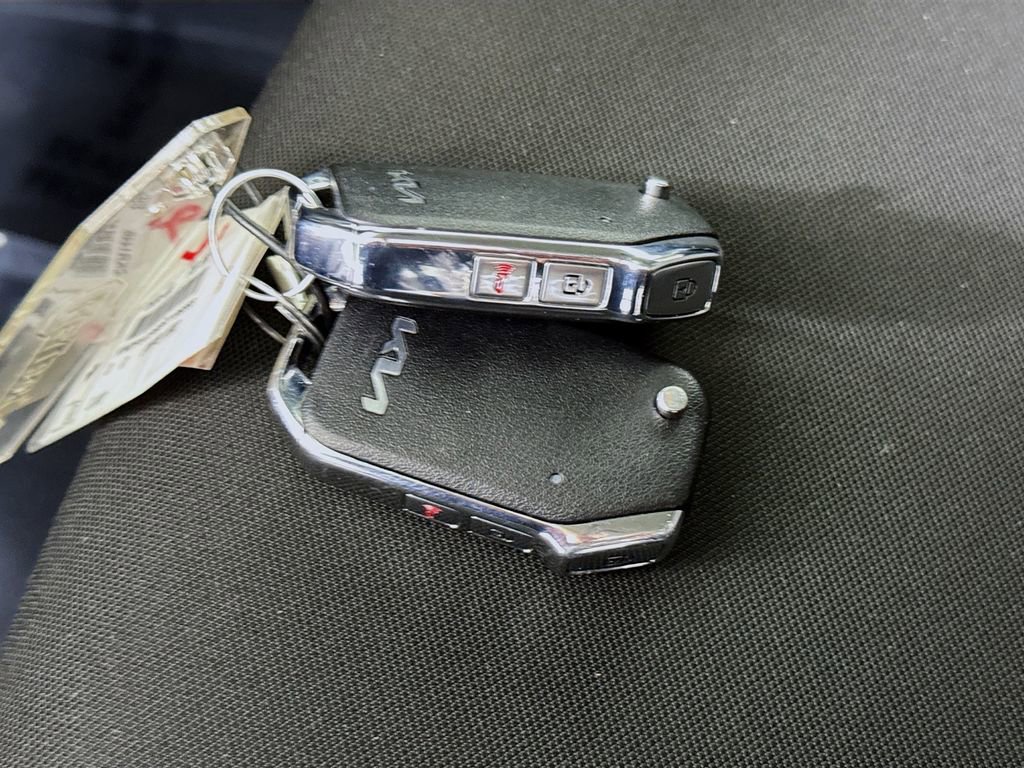 Used 2024 Kia Sportage LX image 31