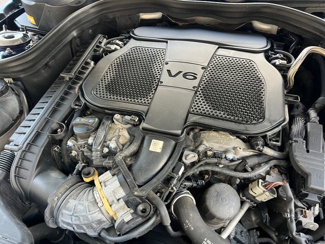 Used 2013 Mercedes-Benz E 350 4MATIC Sedan image 36