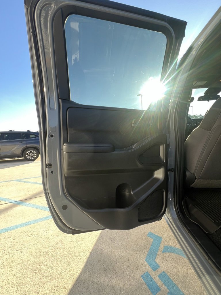 Used 2026 Nissan Frontier SV w/ Tow Package image 18