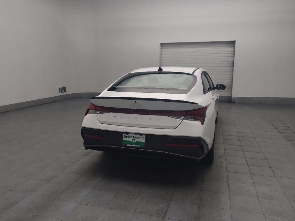 Used 2025 Hyundai Elantra Sport FWD image 7