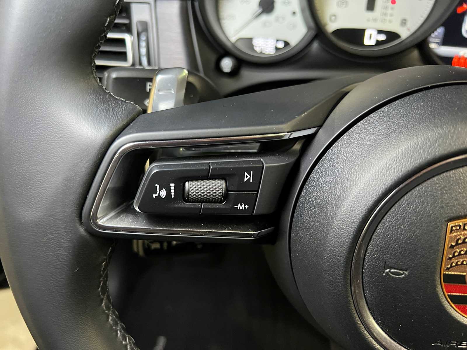 Used 2024 Porsche Macan GTS image 28