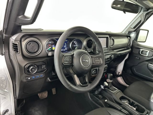 Used 2023 Jeep Wrangler Unlimited w/ Convenience Group image 13