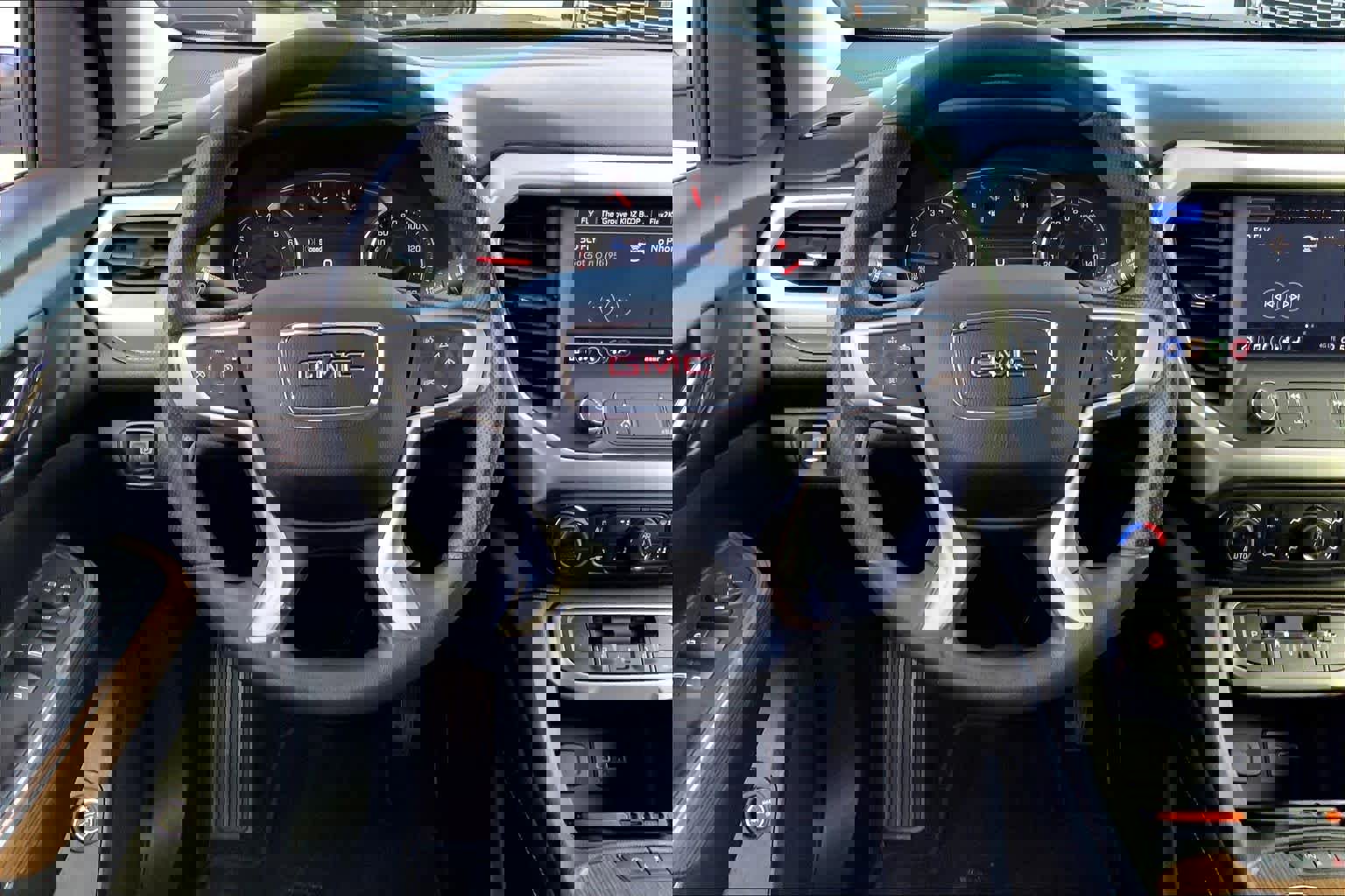 Certified 2023 GMC Acadia SLE w/ Driver Convenience Package image 5