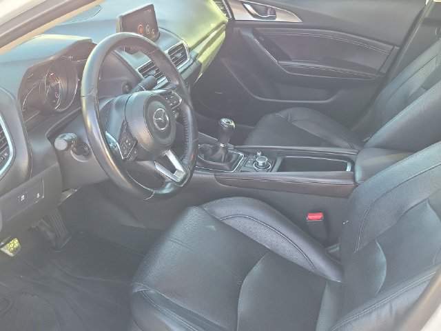 Used 2017 MAZDA MAZDA3 Grand Touring FWD image 19
