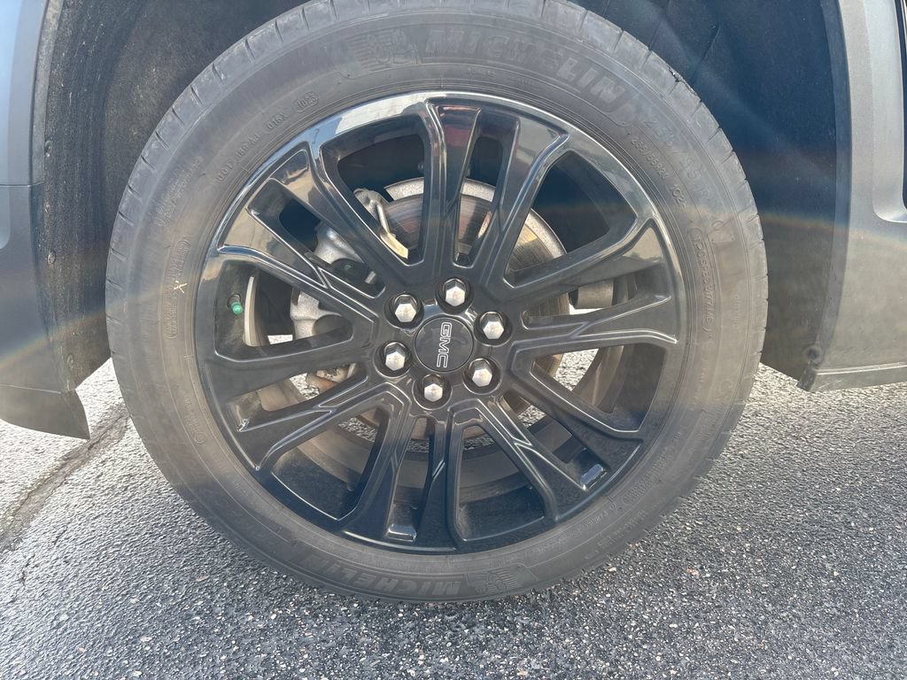 Certified 2023 GMC Acadia SLE w/ Driver Convenience Package FWD image 31