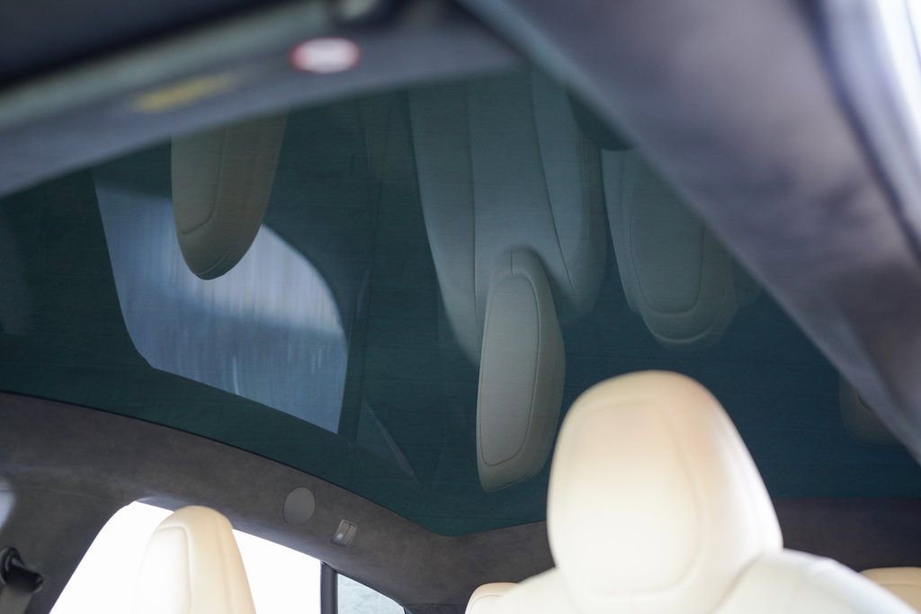 Used 2021 Tesla Model S Plaid image 33