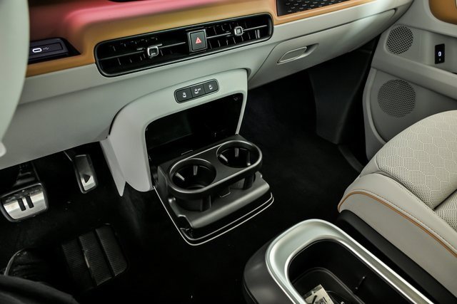 New 2025 Volkswagen ID. Buzz 1st Edition image 18