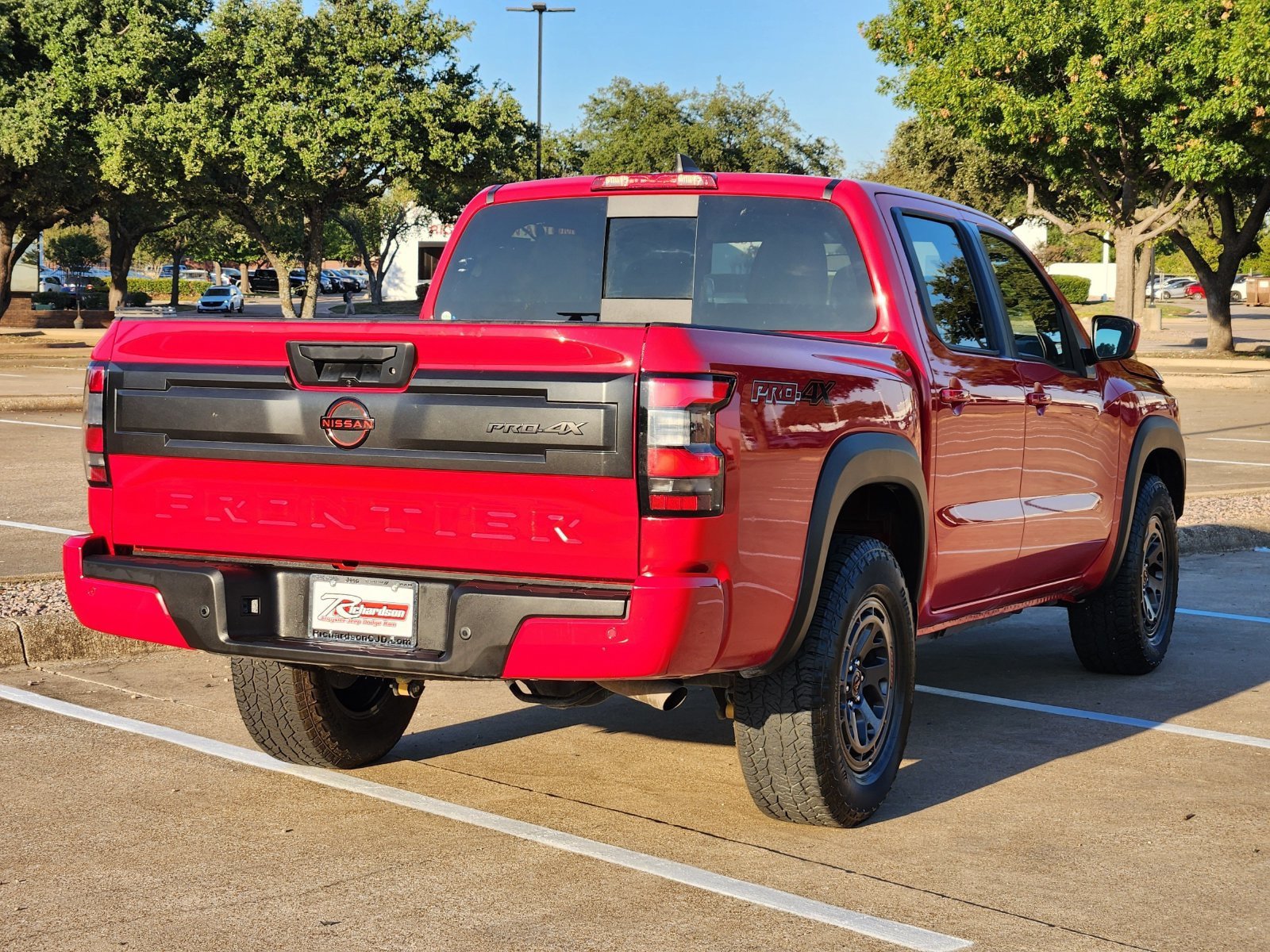Used 2026 Nissan Frontier PRO-4X AWD/4WD image 6