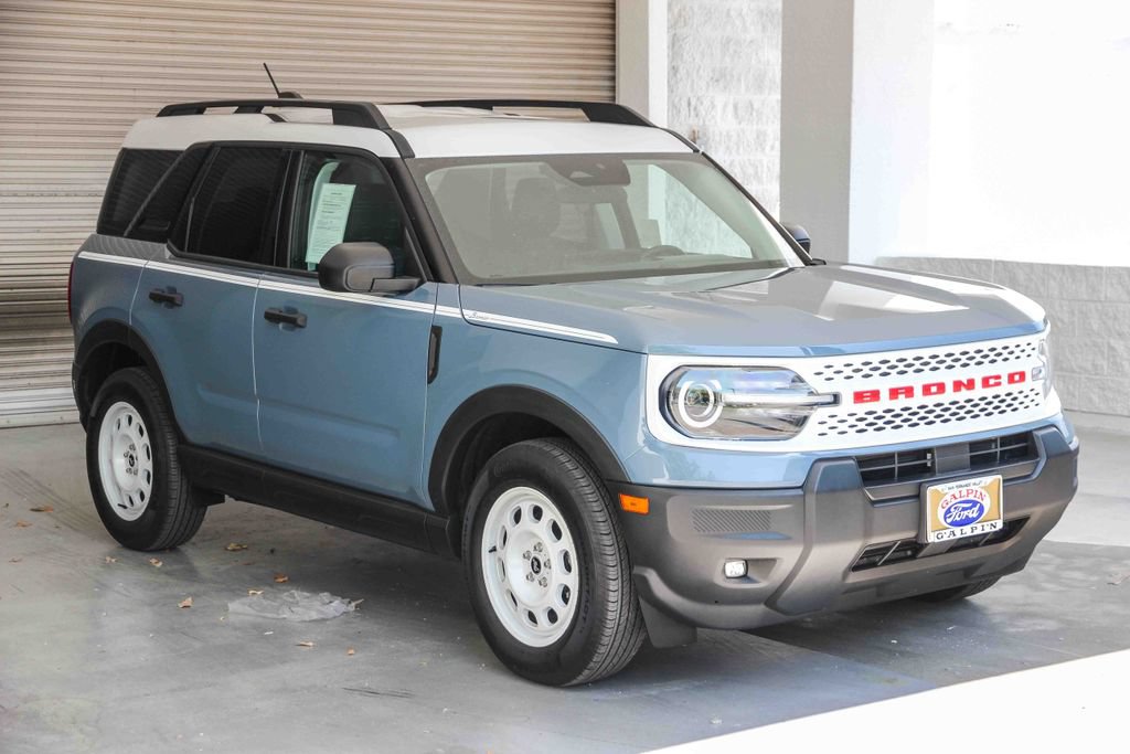 Used 2025 Ford Bronco Sport Heritage w/ Convenience Package AWD/4WD image 3