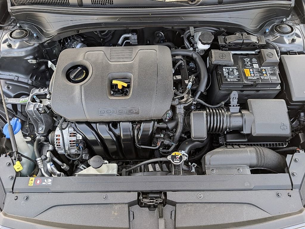 Used 2023 Kia Forte LXS w/ LXS Technology Package FWD image 18