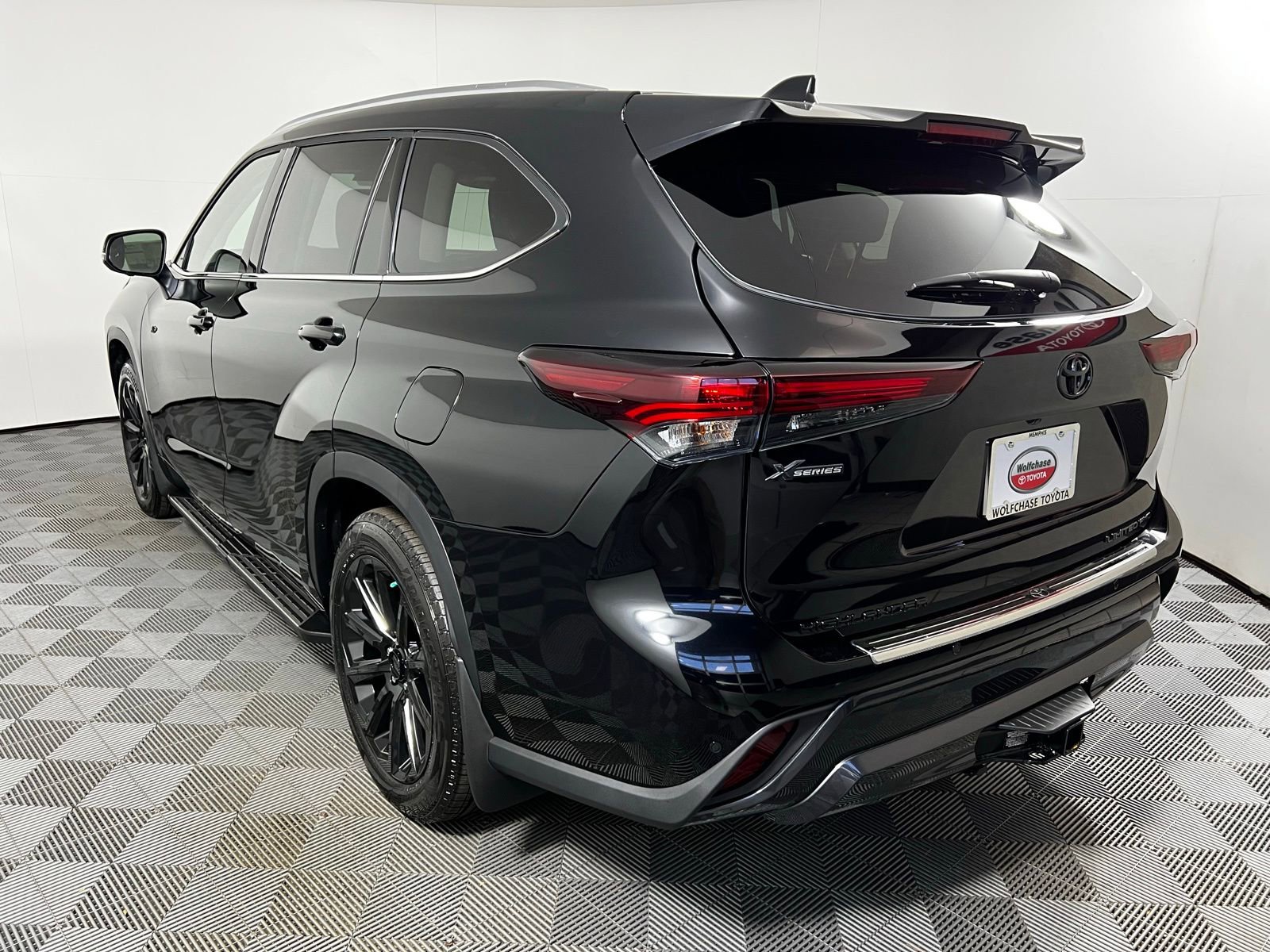 Certified 2026 Toyota Highlander Limited image 7