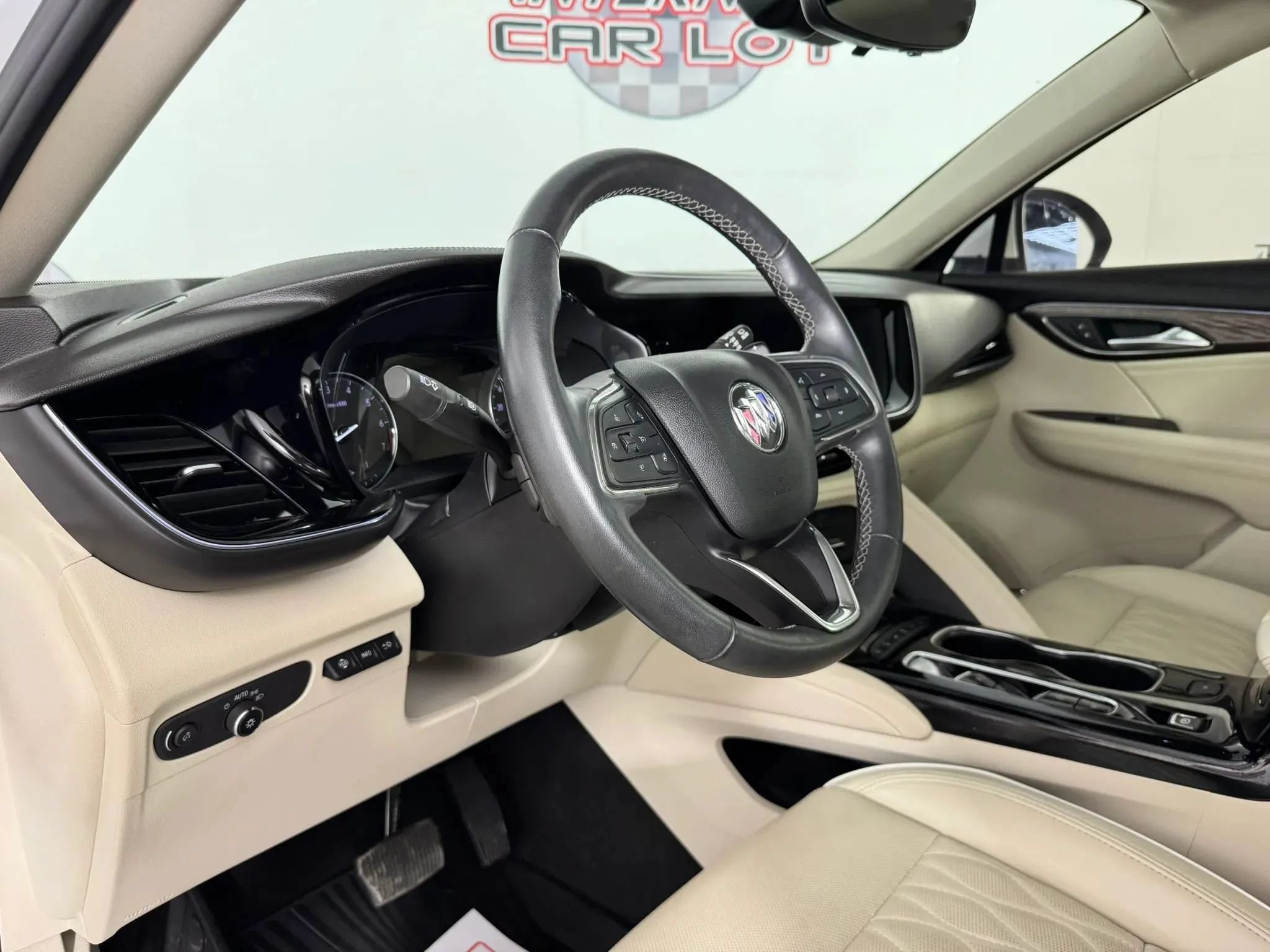 Used 2023 Buick Envision Avenir AWD/4WD image 10