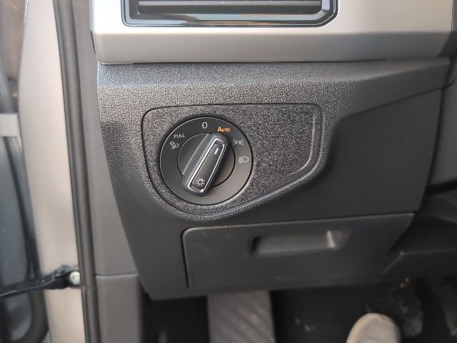 Used 2023 Volkswagen Atlas Cross Sport SE image 21