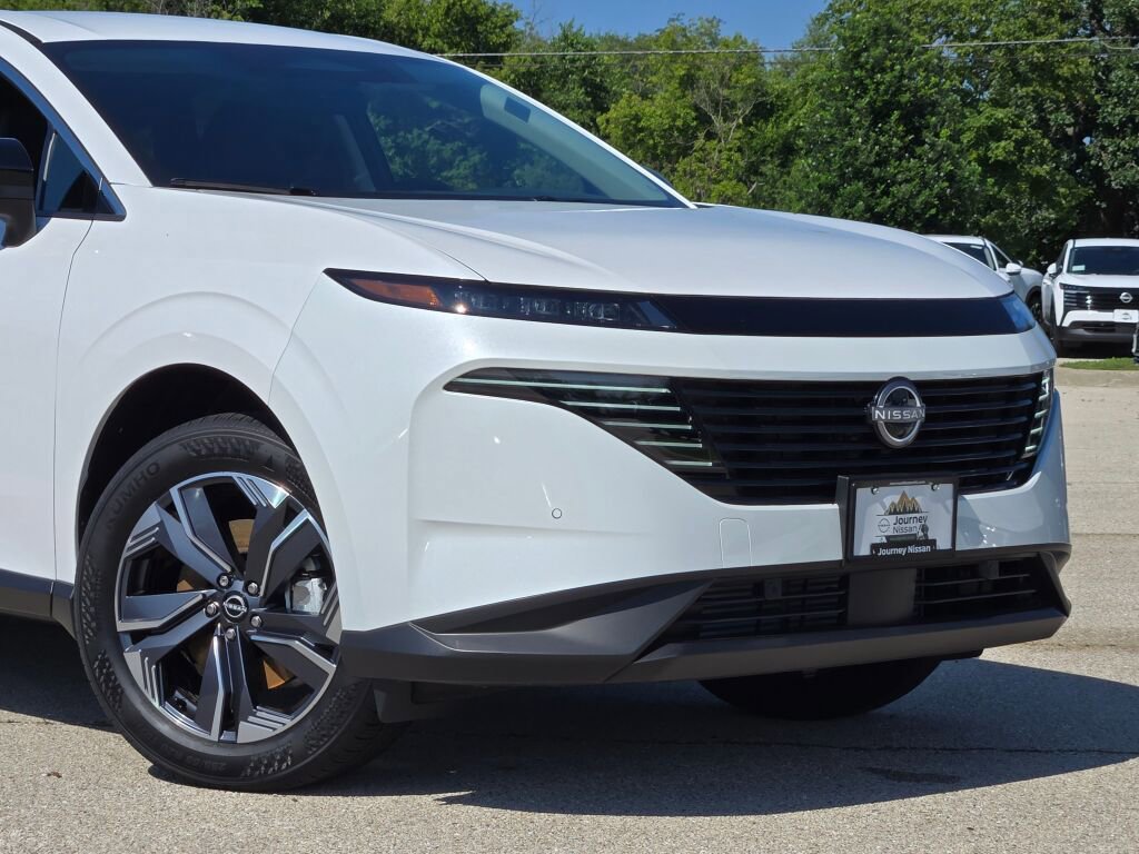 Used 2025 Nissan Murano SV w/ Cargo Package AWD/4WD image 2