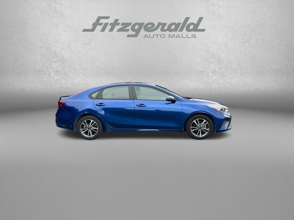 Used 2022 Kia Forte LXS w/ LXS Technology Package FWD image 9