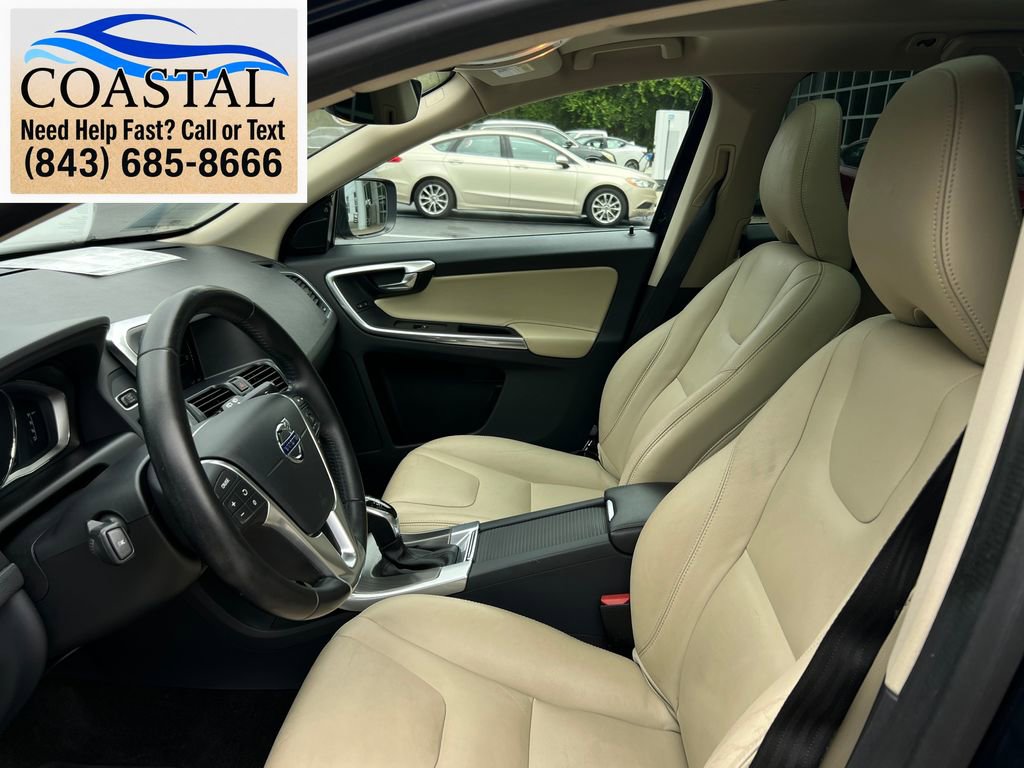 Used 2016 Volvo XC60 T6 w/ Proximity Package AWD/4WD image 9