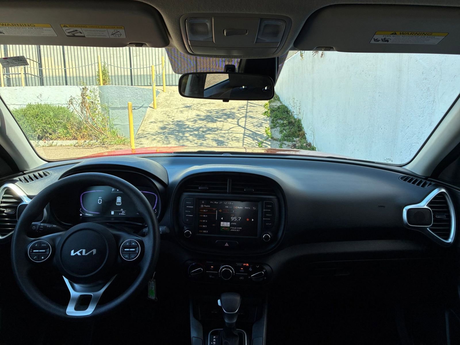 Used 2025 Kia Soul LX w/ LX Technology Package image 31