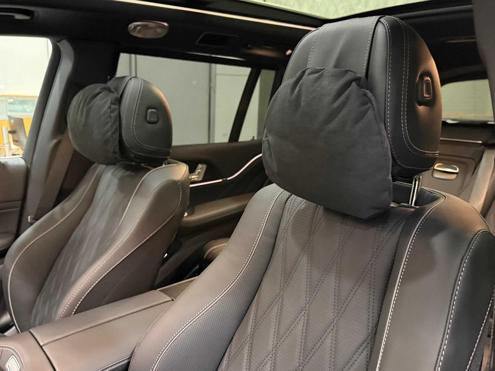 New 2026 Mercedes-Benz Maybach GLS 600 4MATIC image 16
