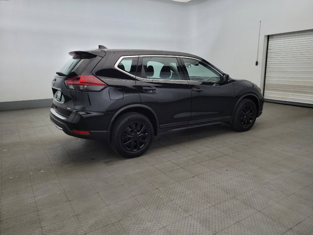 Used 2019 Nissan Rogue S AWD/4WD image 10