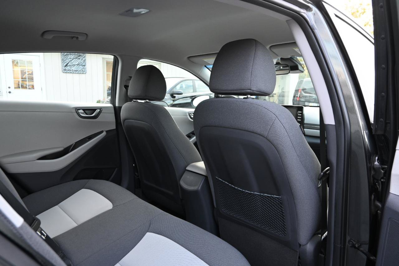 Used 2020 Hyundai Ioniq Blue FWD image 37