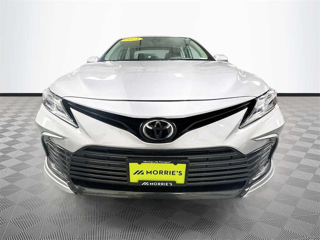 Used 2024 Toyota Camry LE image 2