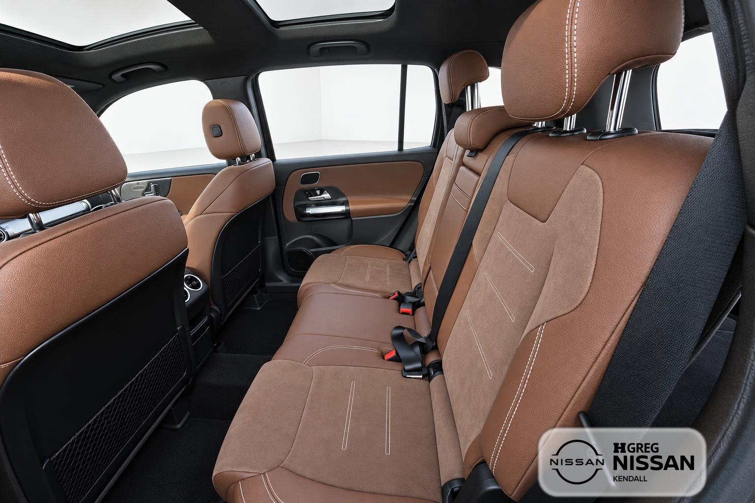 Used 2026 Mercedes-Benz GLB 35 AMG 4MATIC image 12