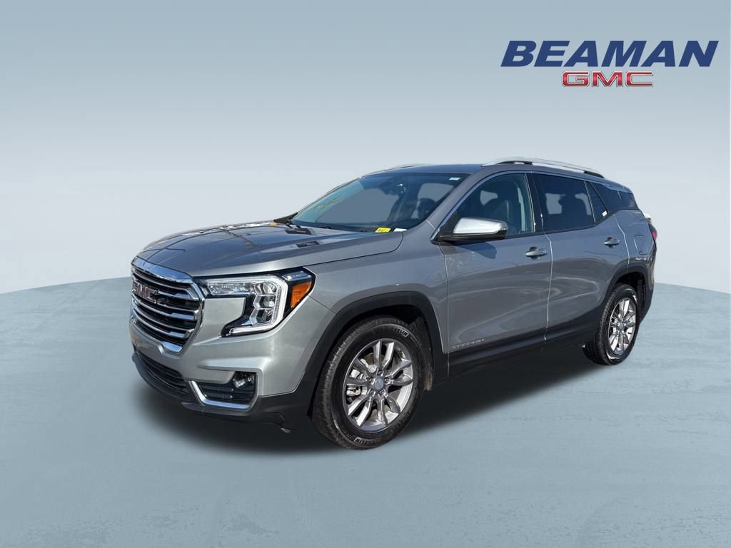 Used 2024 GMC Terrain SLT image 3