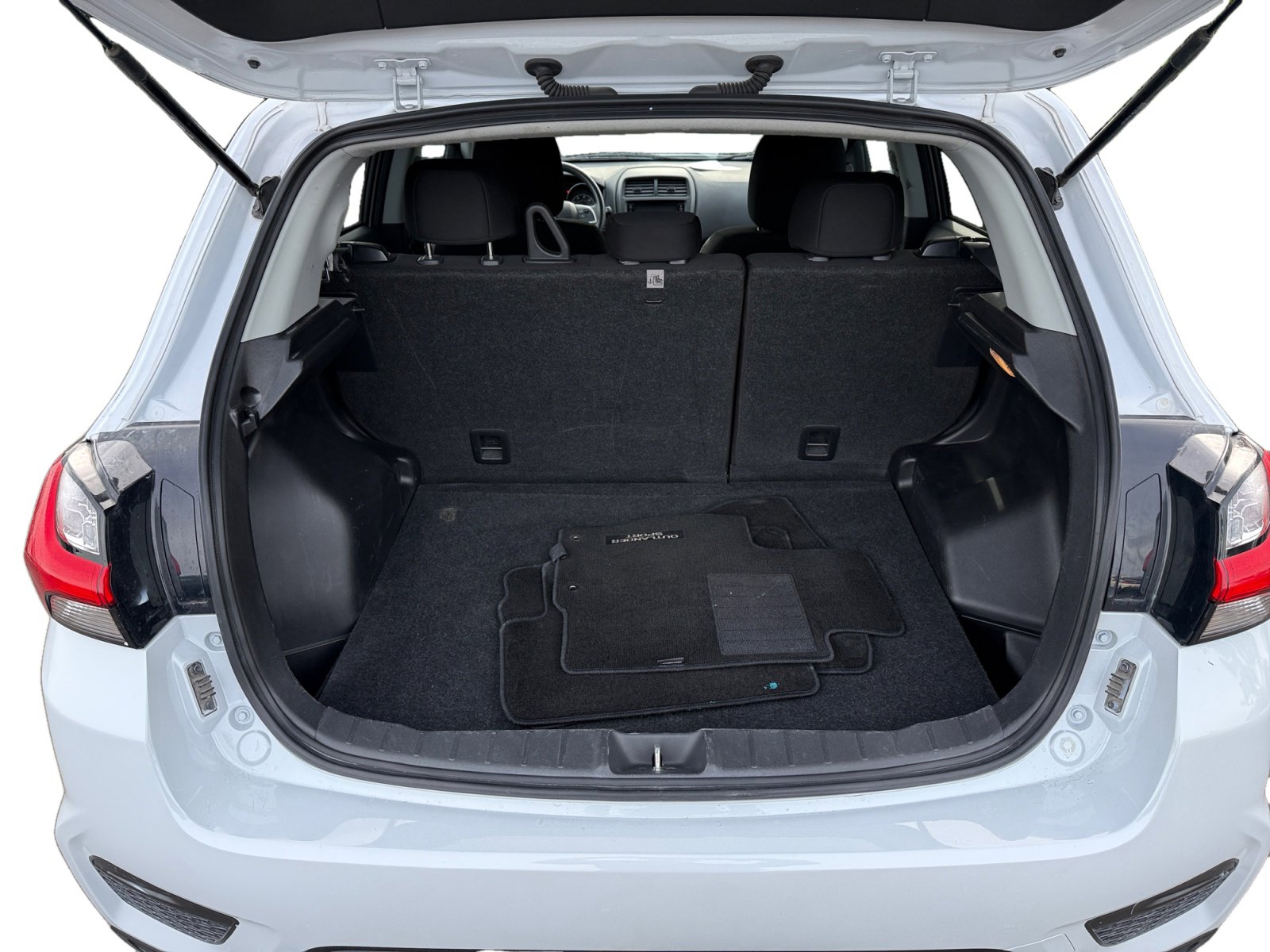 Used 2024 Mitsubishi Outlander Sport SE image 17