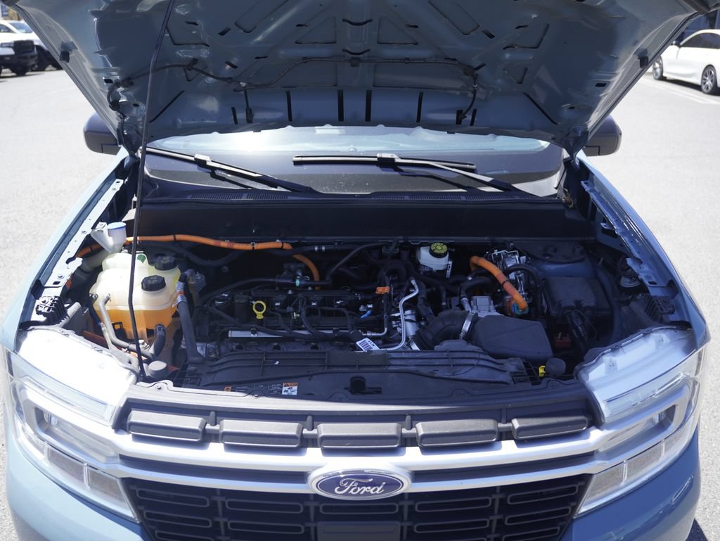 Used 2022 Ford Maverick Lariat w/ Lariat Luxury Package FWD image 6