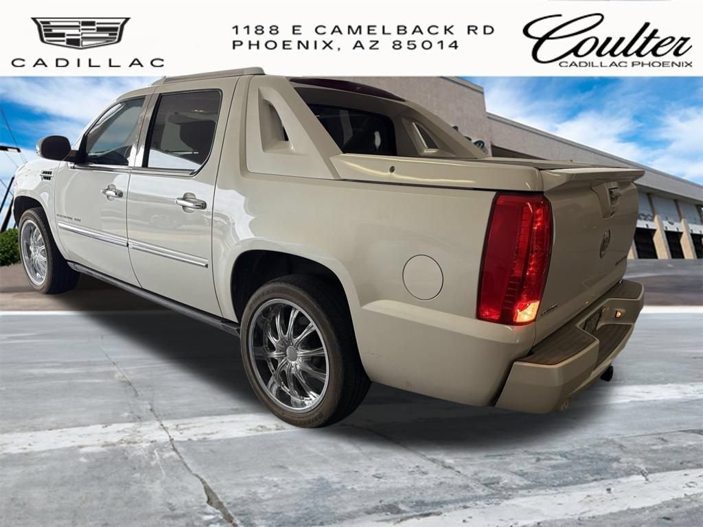 Used 2013 Cadillac Escalade EXT Premium AWD/4WD image 4