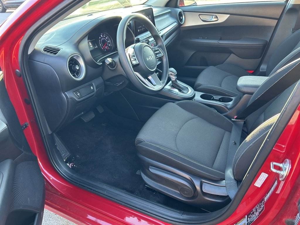 Used 2024 Kia Forte LXS image 8